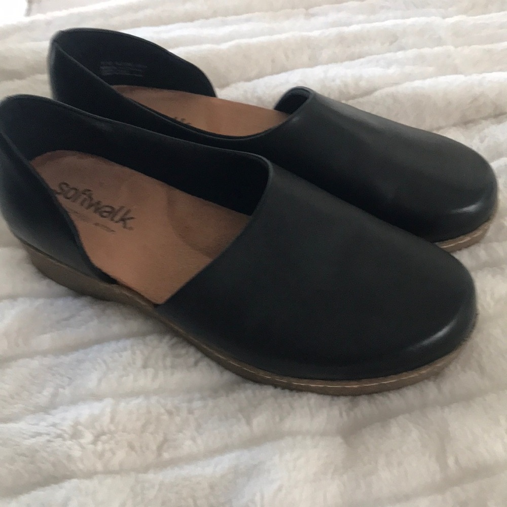 SoftWalk Women's Black Slip-On Comfort Flats